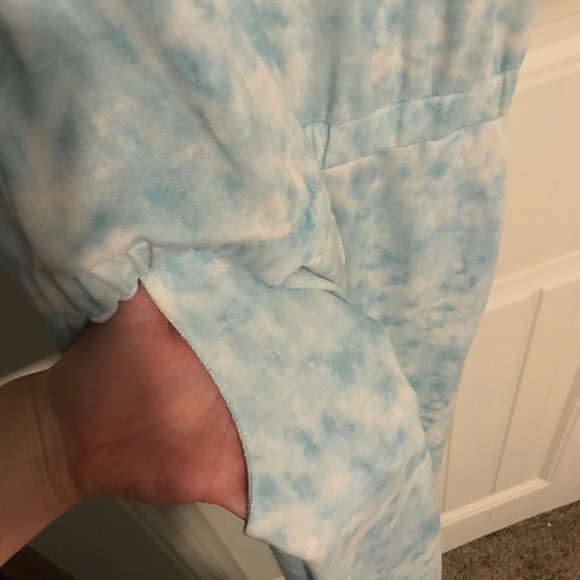 Jumpsuit with pockets - Picture 3 of 4